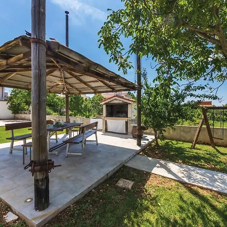 Lovely In With Kitchen Holiday home Pula